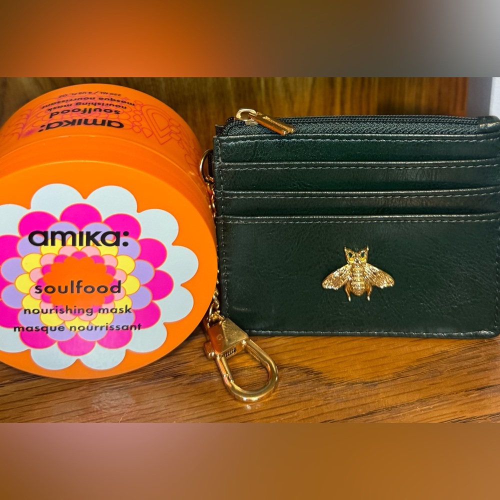 Bundle of Amika Soulfood Nourishing Hair Mask with a Green Bee Card Holder